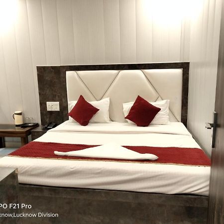 Hotel Kbs لاكناو المظهر الخارجي الصورة