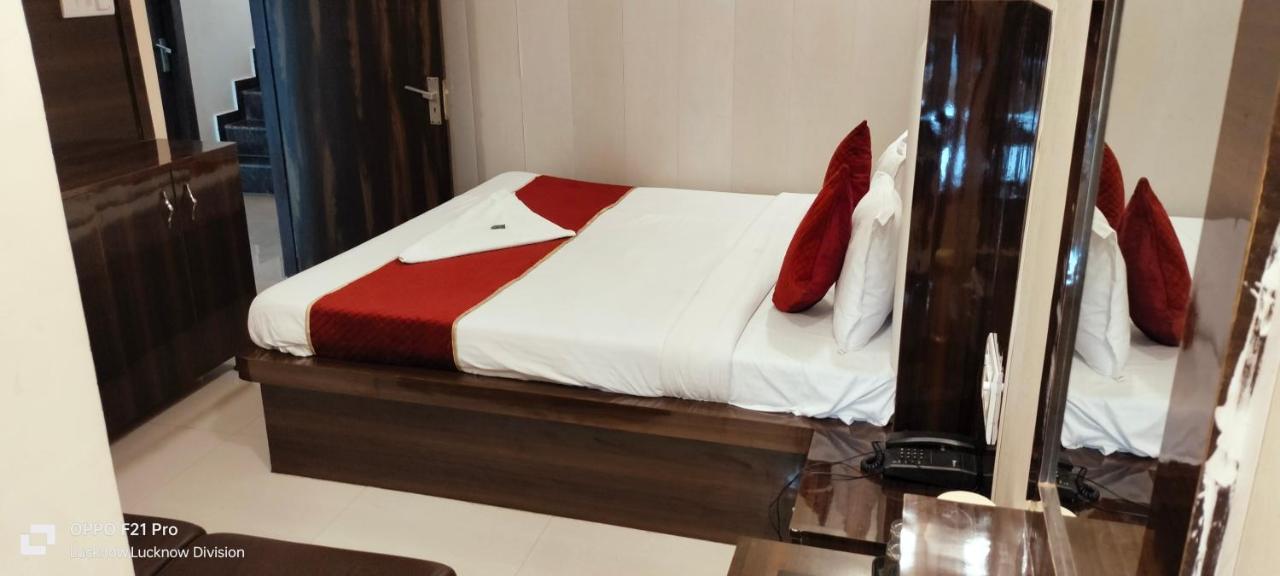 Hotel Kbs لاكناو المظهر الخارجي الصورة