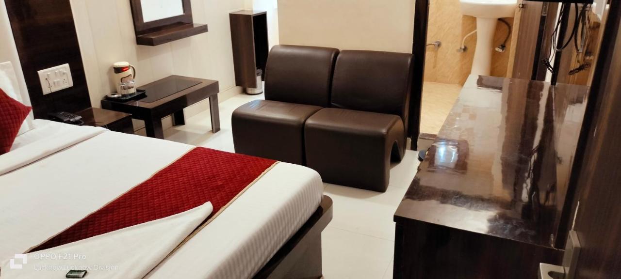 Hotel Kbs لاكناو المظهر الخارجي الصورة